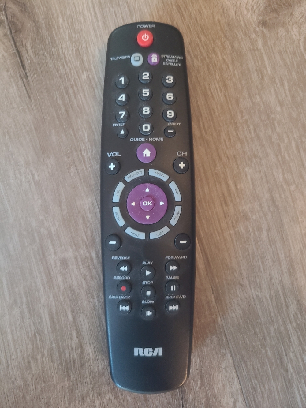 RCA RCR002RWDZ 2-Device Universal Remote - Streaming- Black - Tested And Working